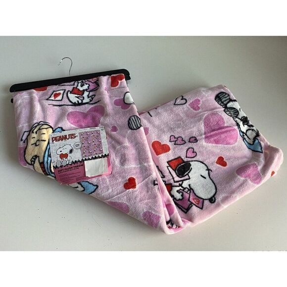 Peanuts Snoopy Charlie Brown Linus Pink Hearts Valentine’s Day Blanket 50 X 70” - Picture 2 of 16